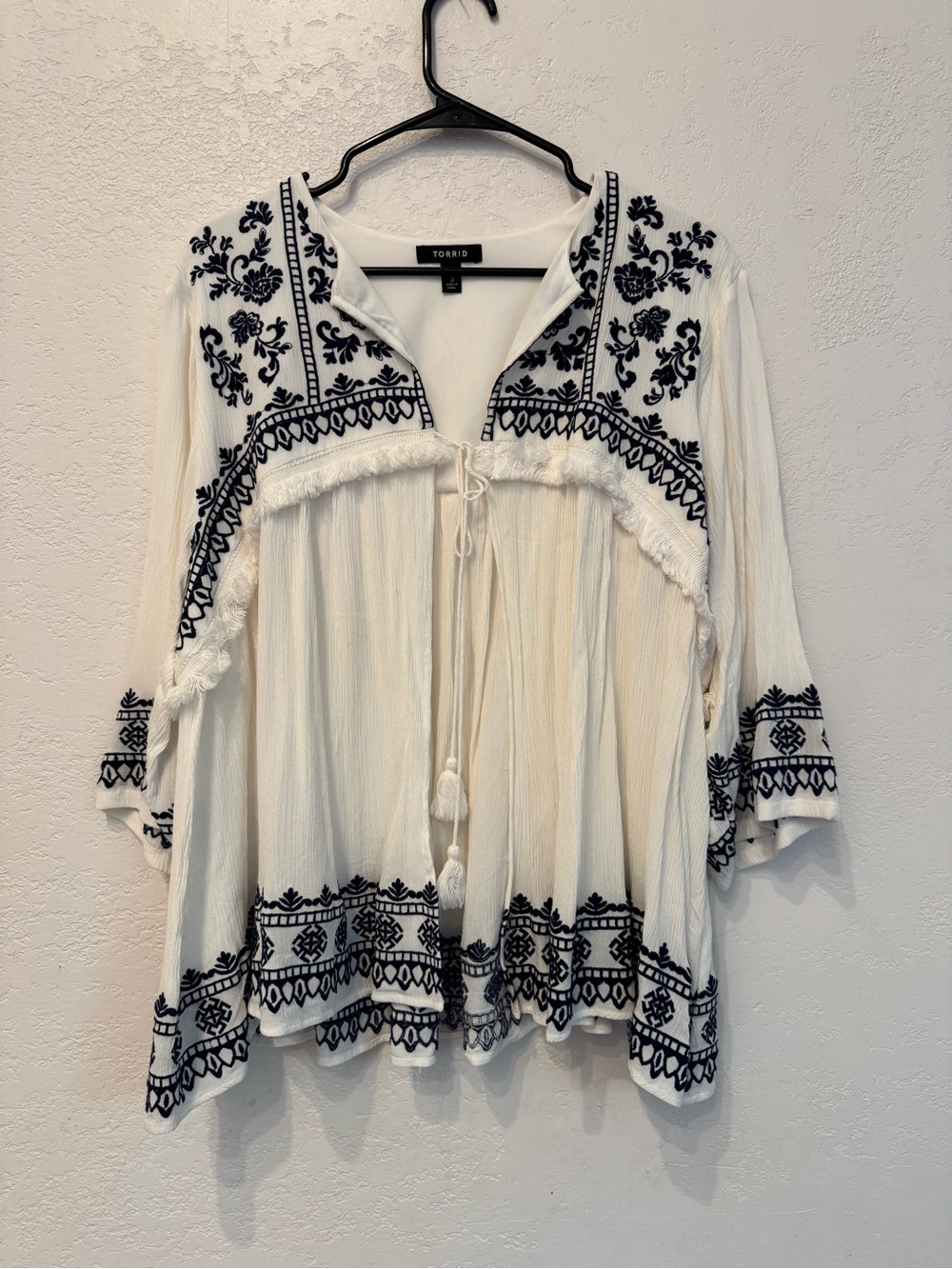 torrid White Peasant Kimono with Navy Embroidery - Picture 9 of 16